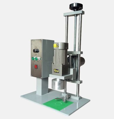 Halbautomatische horizontale Blechdose Versiegelungsmaschine Shampoo Plastik-Trigger Spray Flaschenverschlussmaschine